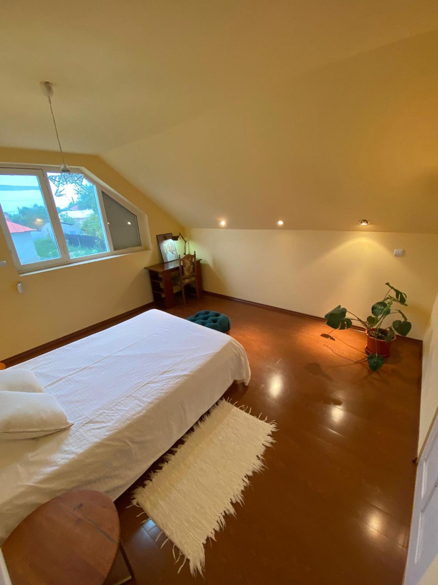 Turnu Măgurele Cosy Bedroom For 2 With Balcony In A Family Villa מראה חיצוני תמונה